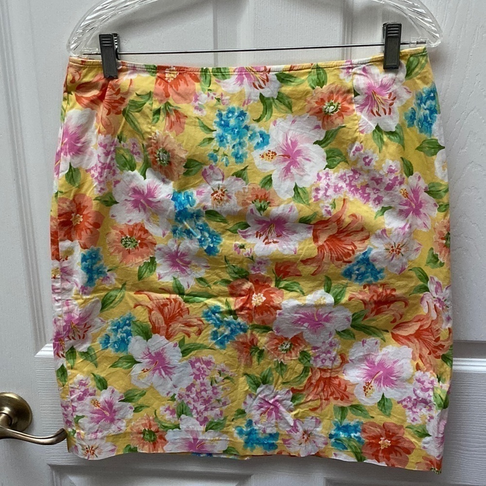 P womens Jones New York casual stretch floral skirt regular size 12